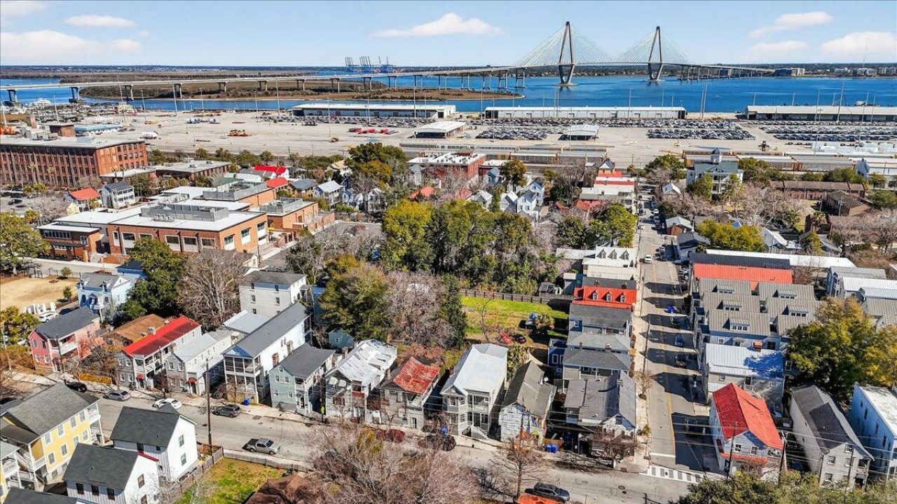 66 America Street  Photo 45