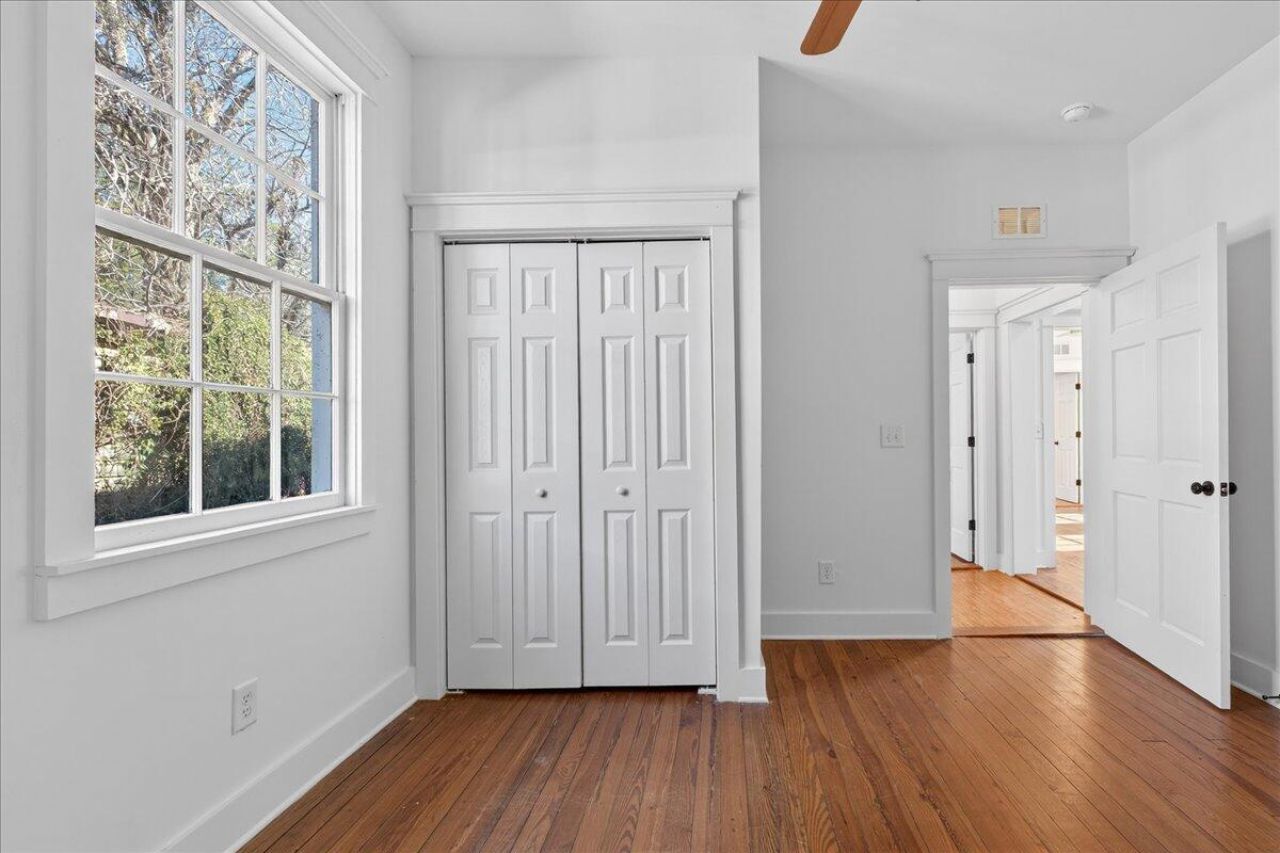 66 America Street  Photo 8