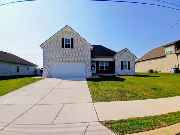 213 Meadowbrook Dr , Shelbyville, TN 37160