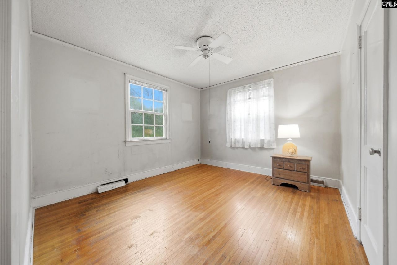 6429 Pinefield Road  Photo 7