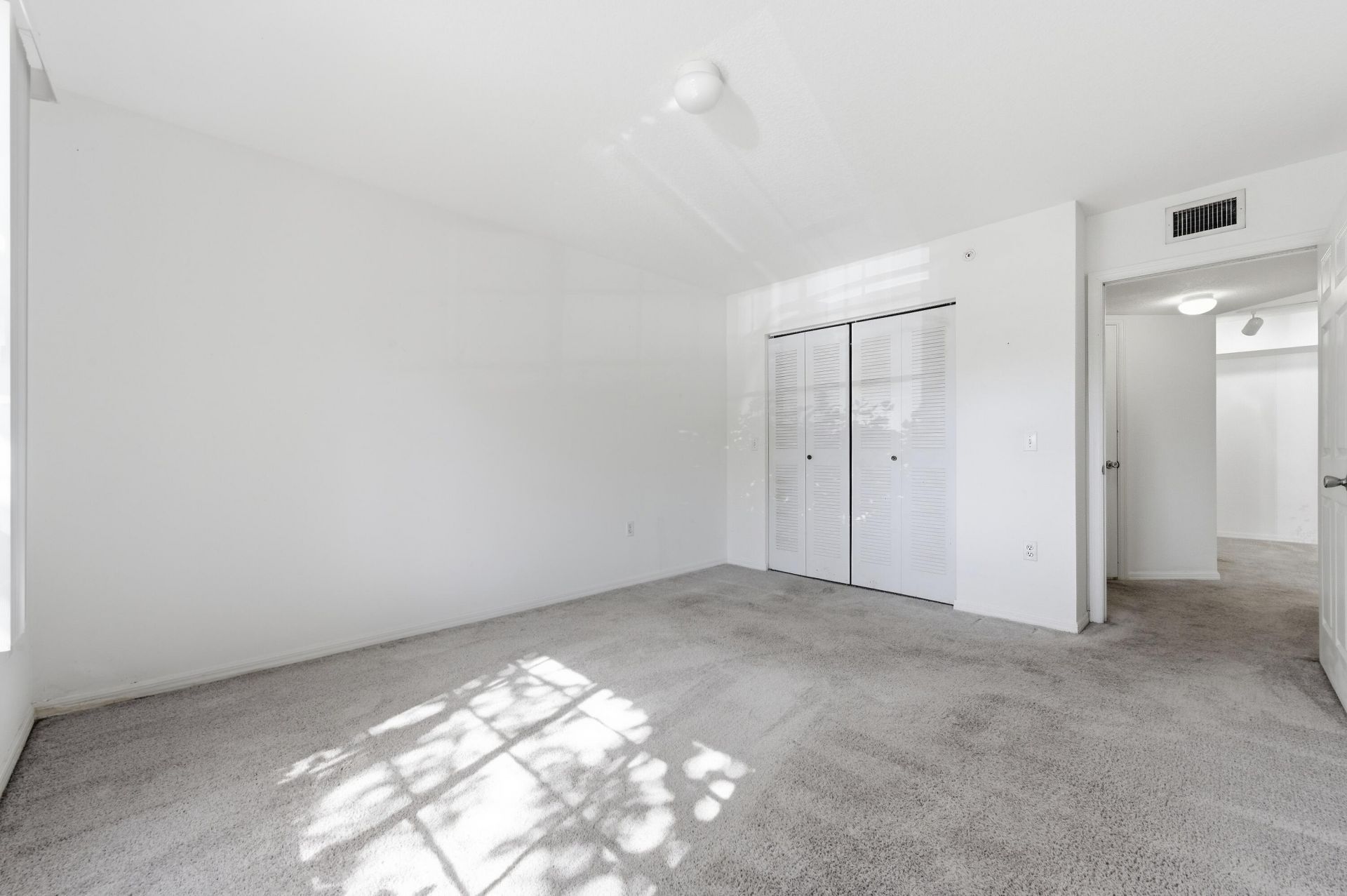 4200 San Marino Boulevard, Unit 107, West Palm Beach, FL 33409 Photo