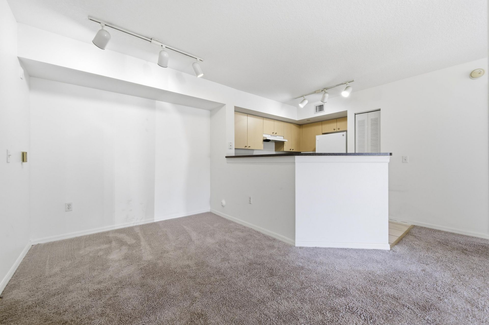 4200 San Marino Boulevard, Unit 107, West Palm Beach, FL 33409 Photo