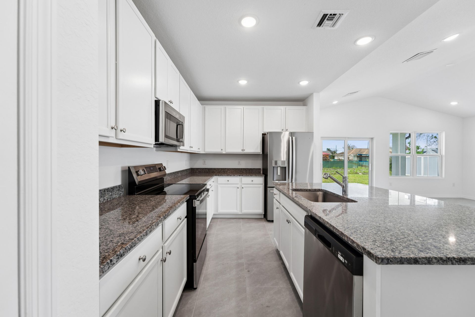 879 SW Mccoy Avenue, Unit 74, Port Saint Lucie, FL 34953 Photo