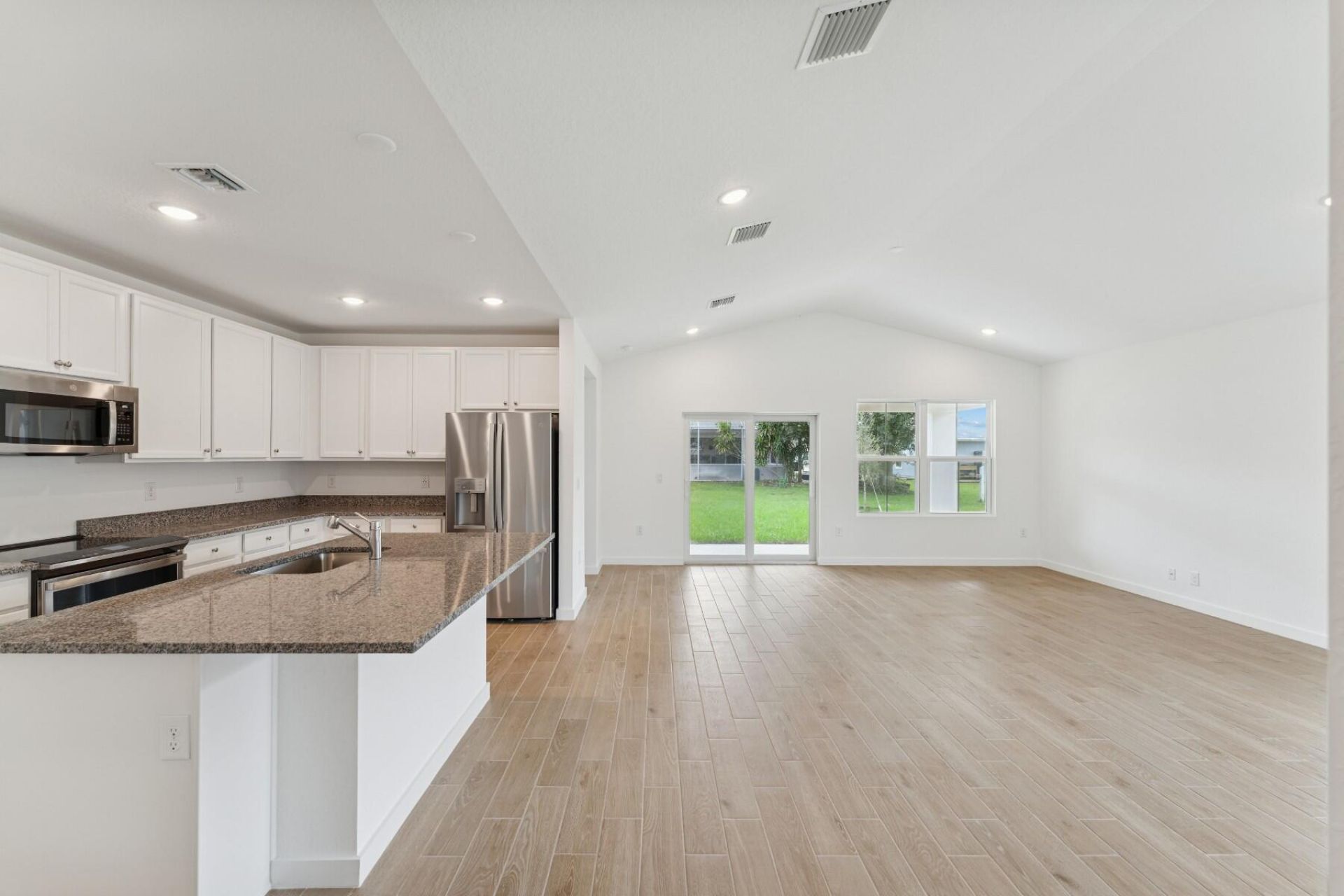 879 SW Mccoy Avenue, Unit 74, Port Saint Lucie, FL 34953 Photo