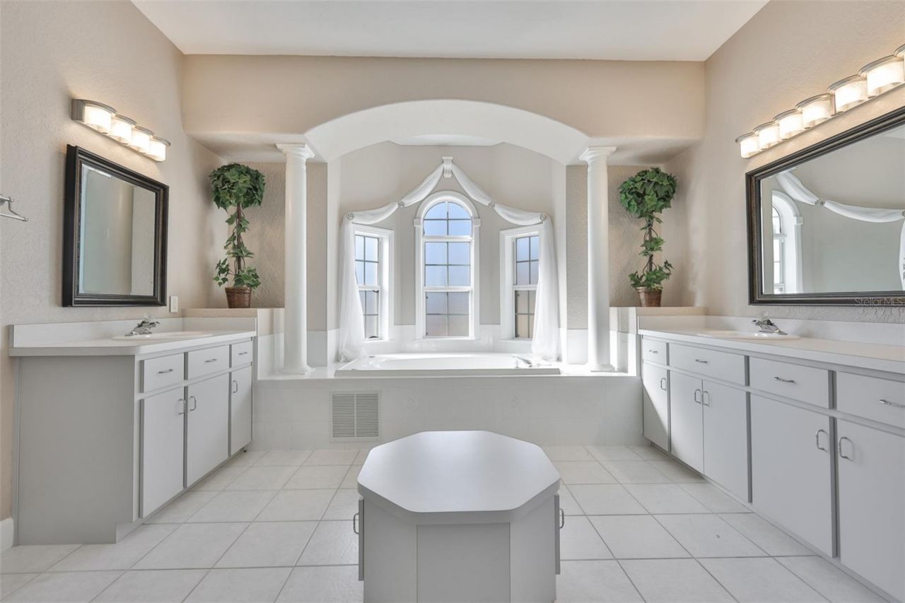 11235 Warm Wind Way , Weeki Wachee, FL 34613 Photo