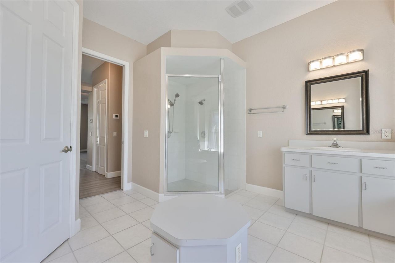 11235 Warm Wind Way, Weeki Wachee, FL 34613 Photo