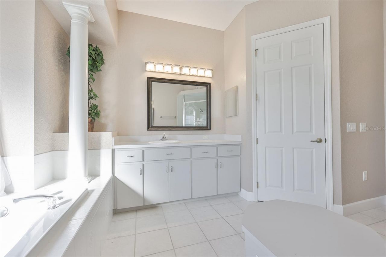 11235 Warm Wind Way, Weeki Wachee, FL 34613 Photo