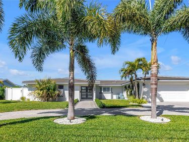 1093 42ND AVENUE NE, ST PETERSBURG, FL 33703