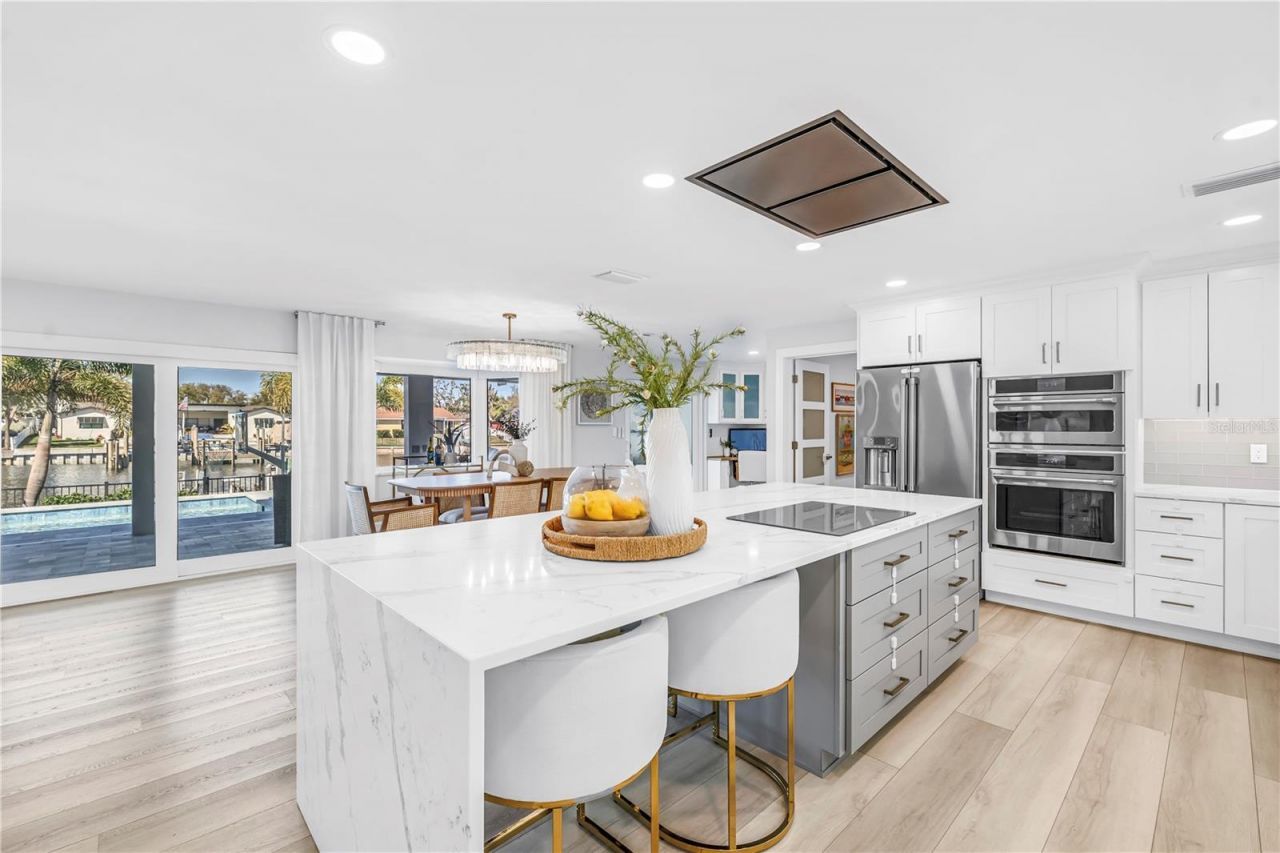 1093 42nd Avenue Ne, Saint Petersburg, FL 33703 Photo