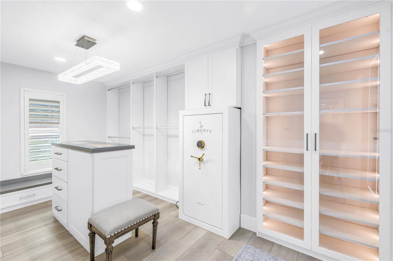 1093 42nd Avenue Ne, Saint Petersburg, FL 33703 Photo