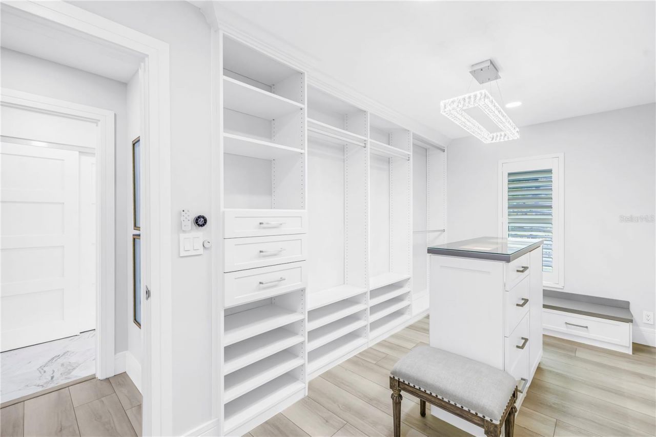 1093 42nd Avenue Ne, Saint Petersburg, FL 33703 Photo