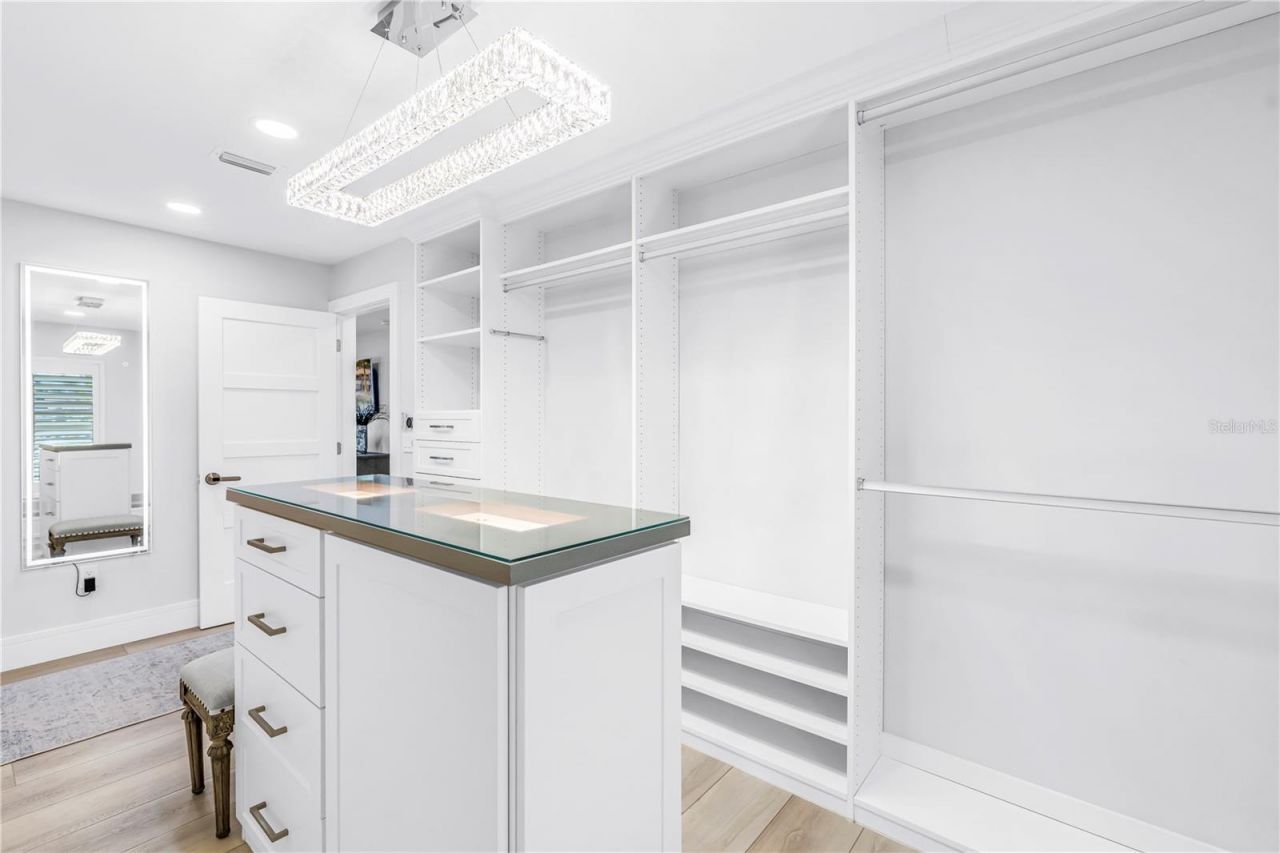 1093 42nd Avenue Ne, Saint Petersburg, FL 33703 Photo