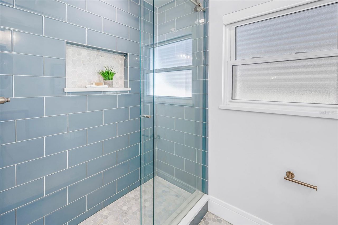 1093 42nd Avenue Ne, Saint Petersburg, FL 33703 Photo