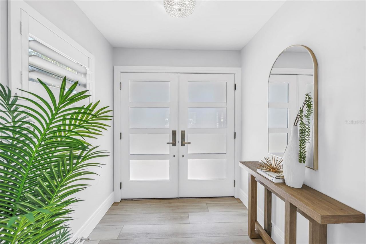 1093 42nd Avenue Ne, Saint Petersburg, FL 33703 Photo