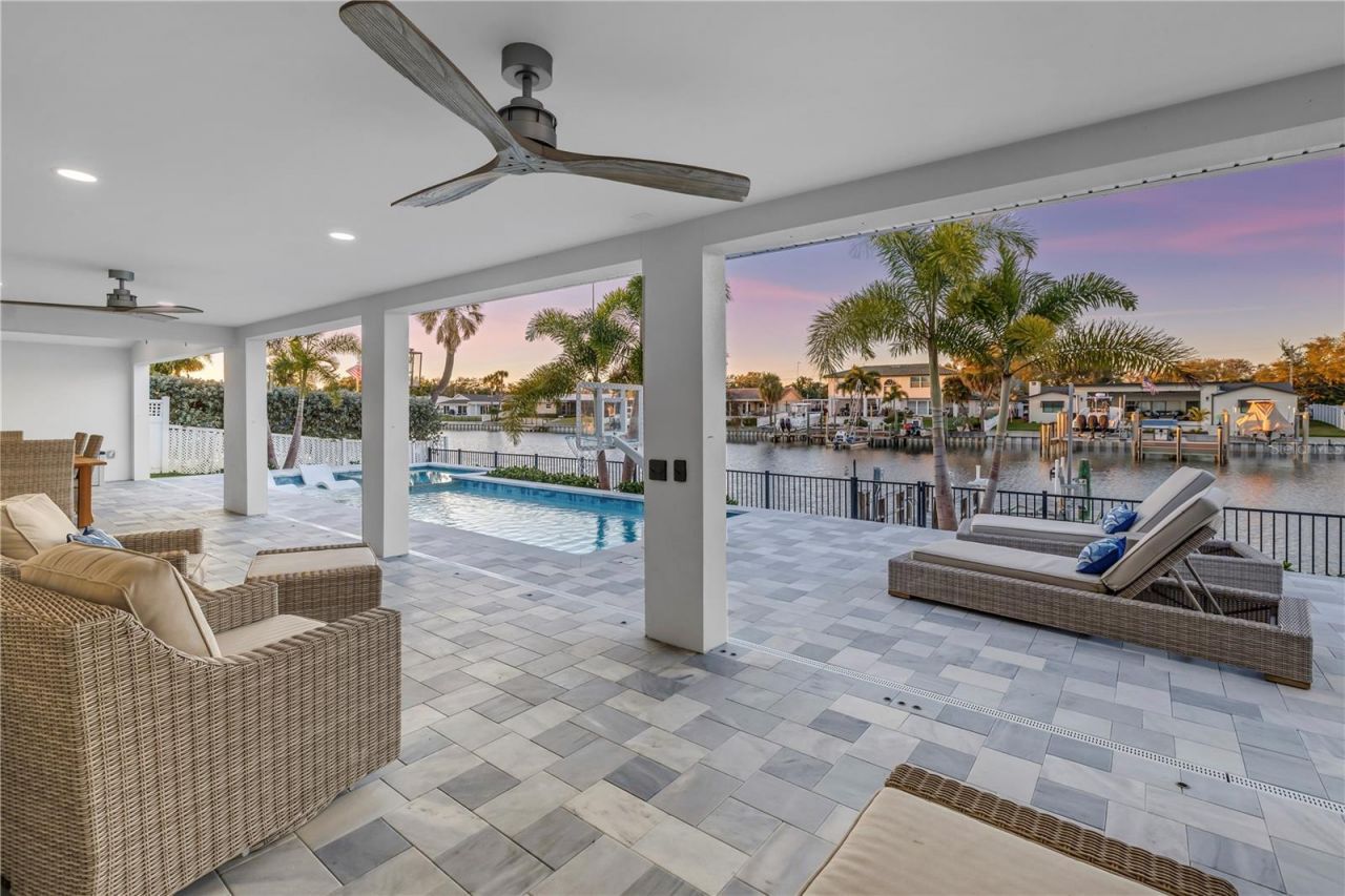 1093 42nd Avenue Ne, Saint Petersburg, FL 33703 Photo