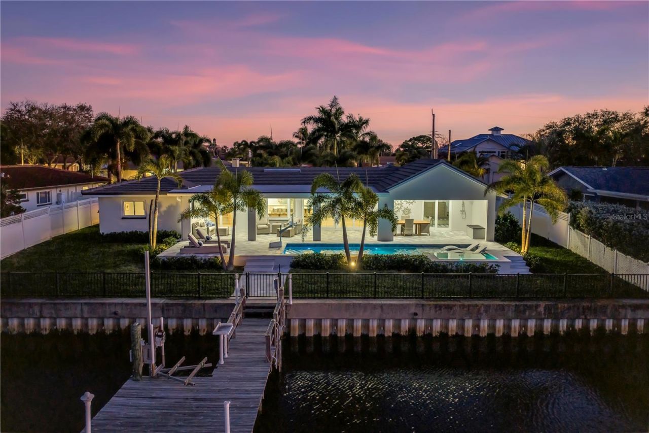 1093 42nd Avenue Ne, Saint Petersburg, FL 33703 Photo