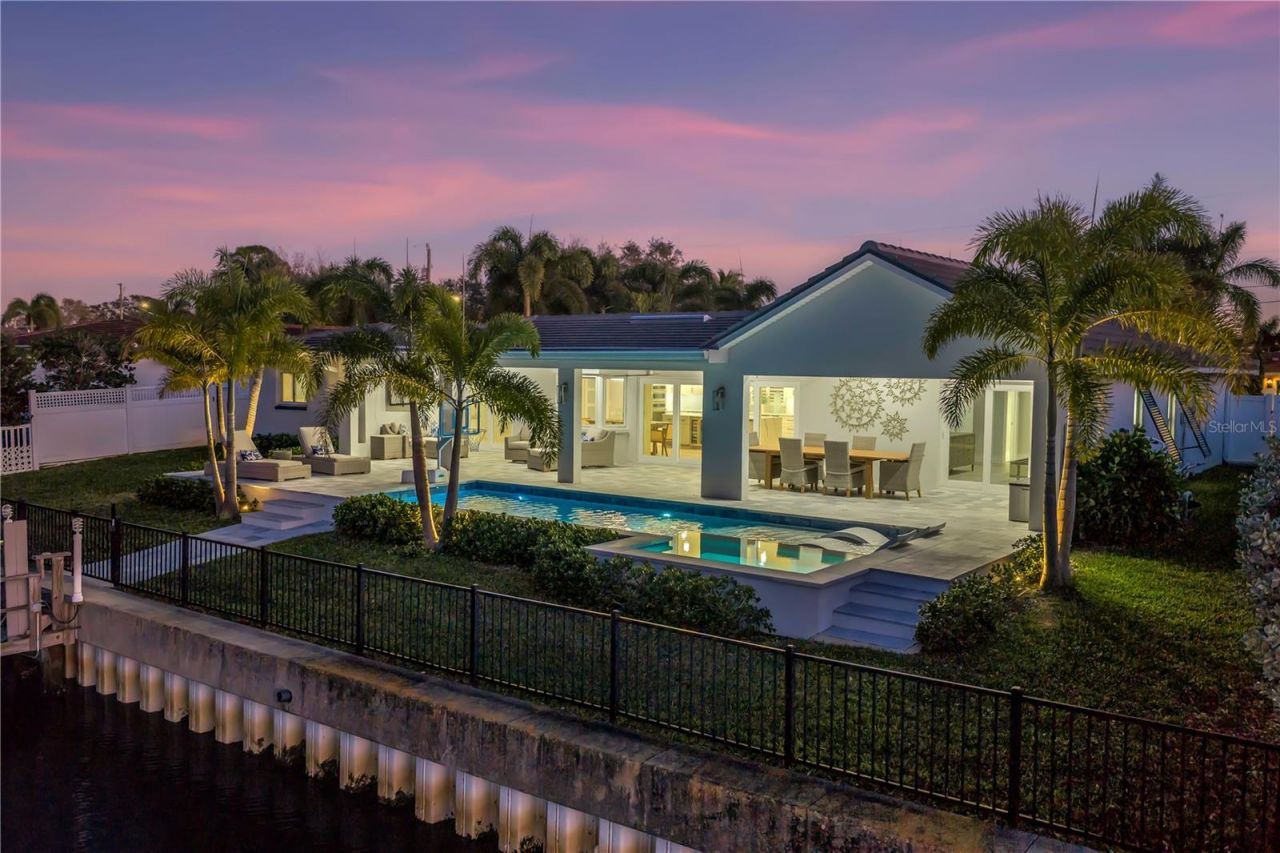 1093 42nd Avenue Ne, Saint Petersburg, FL 33703 Photo