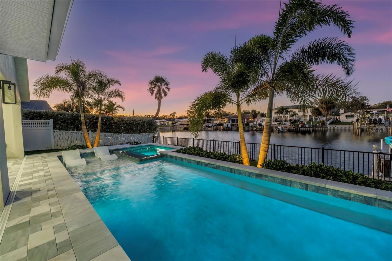 1093 42nd Avenue Ne, Saint Petersburg, FL 33703 Photo