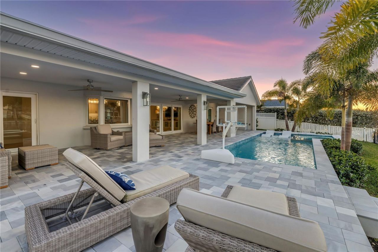 1093 42nd Avenue Ne, Saint Petersburg, FL 33703 Photo