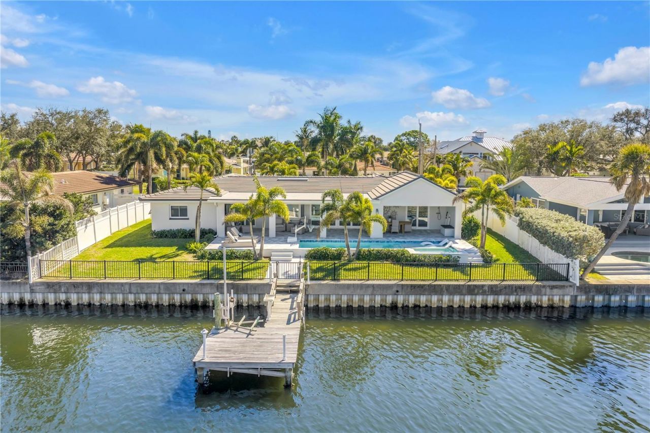 1093 42nd Avenue Ne, Saint Petersburg, FL 33703 Photo