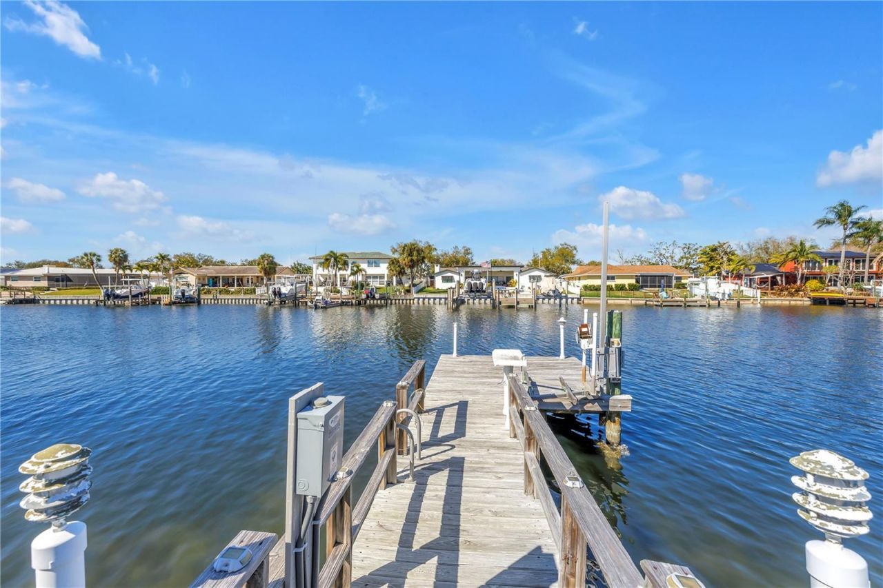 1093 42nd Avenue Ne, Saint Petersburg, FL 33703 Photo