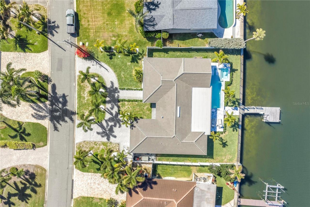 1093 42nd Avenue Ne, Saint Petersburg, FL 33703 Photo