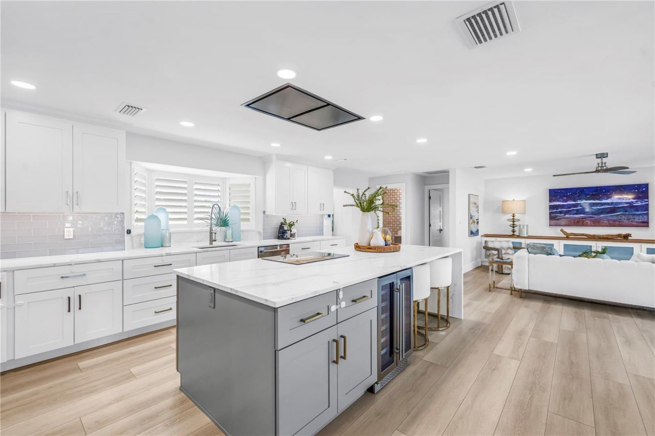 1093 42nd Avenue Ne, Saint Petersburg, FL 33703 Photo