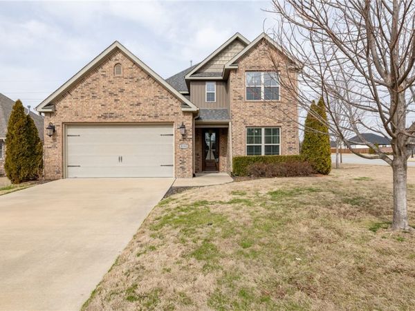 8100 Santa Clara Avenue , Springdale, AR 72762