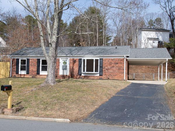 9 Lynwood Circle , Asheville, NC 28806