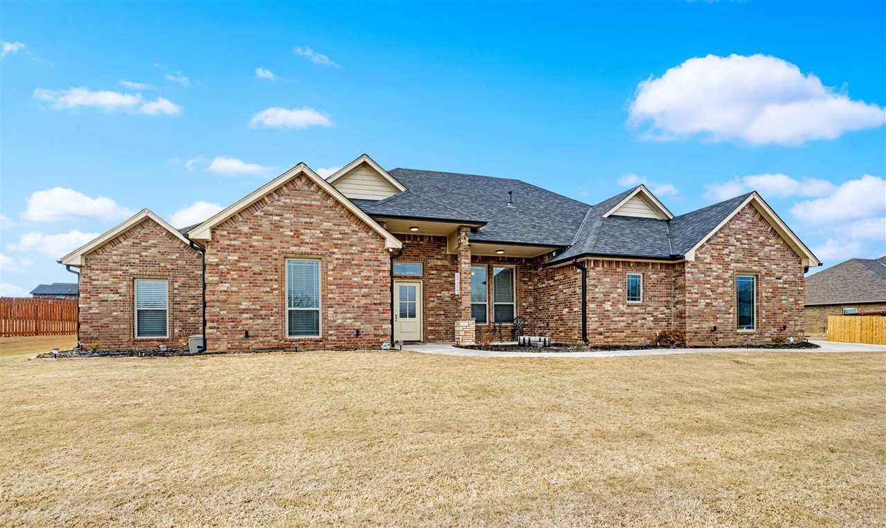 13111 Bentley Dr, Elgin, OK 73538 Main Photo