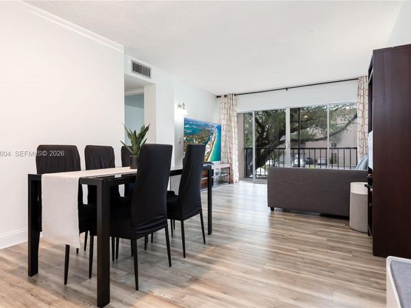 8889 Fontainebleau Blvd, Unit 201, Miami, FL 33172