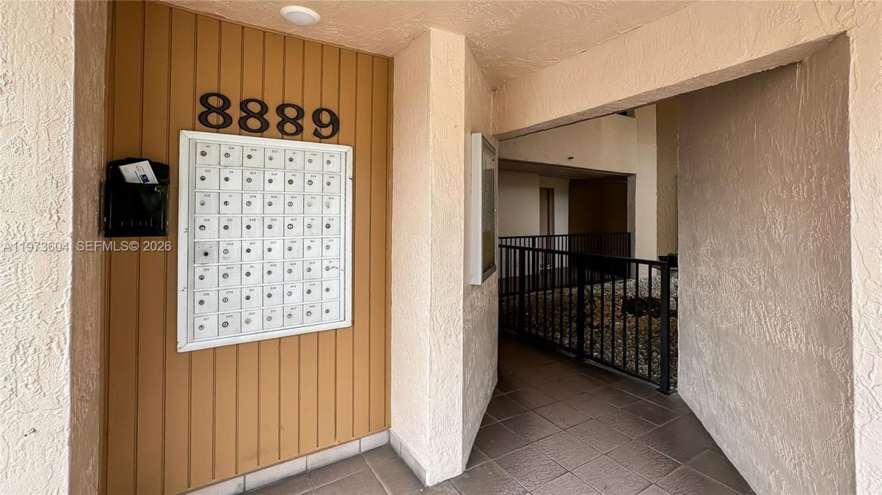 8889 Fontainebleau Blvd, Unit 201, Miami, FL 33172 Photo
