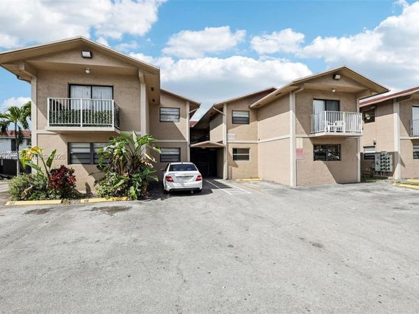 5930 W 25th Ct , Unit 104, Hialeah, FL 33016