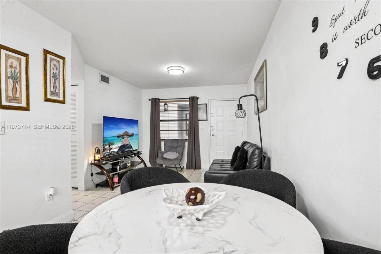 5930 W 25th Ct , Unit 104, Hialeah, FL 33016 Photo