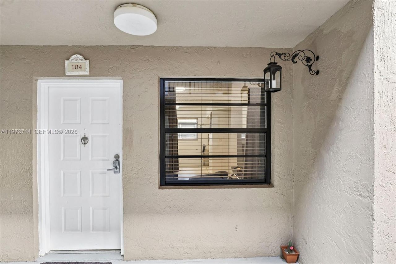5930 W 25th Ct , Unit 104, Hialeah, FL 33016 Photo