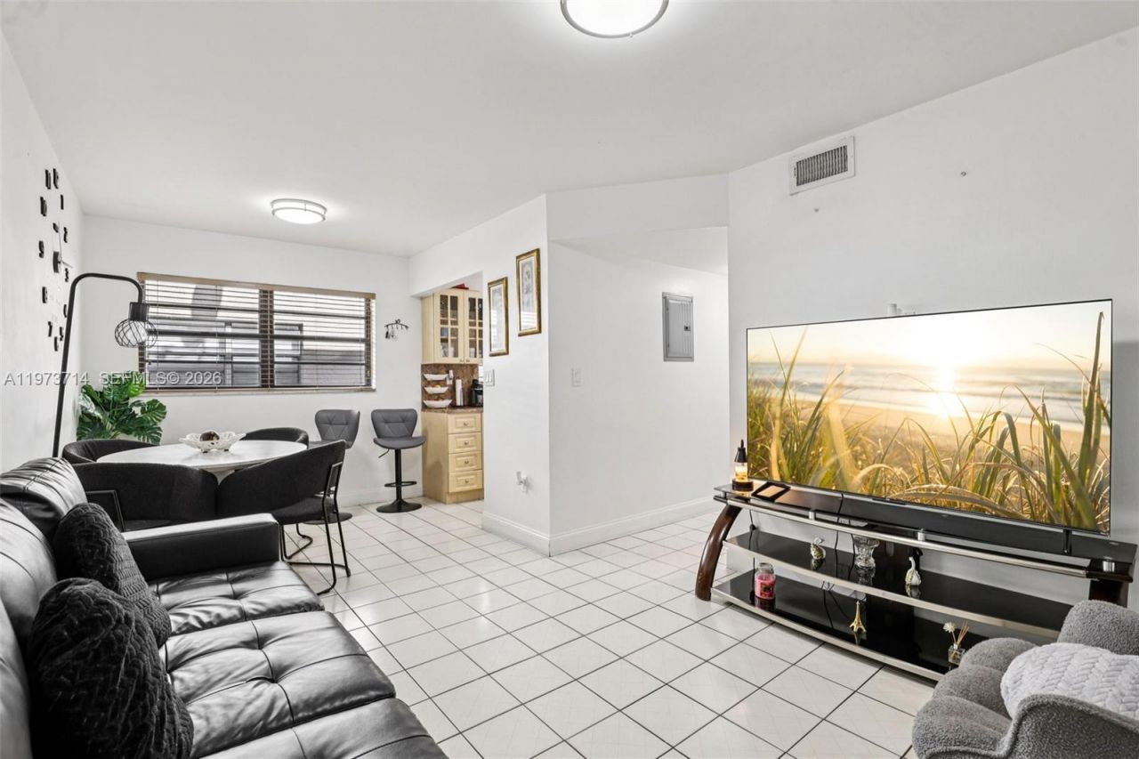 5930 W 25th Ct , Unit 104, Hialeah, FL 33016 Photo