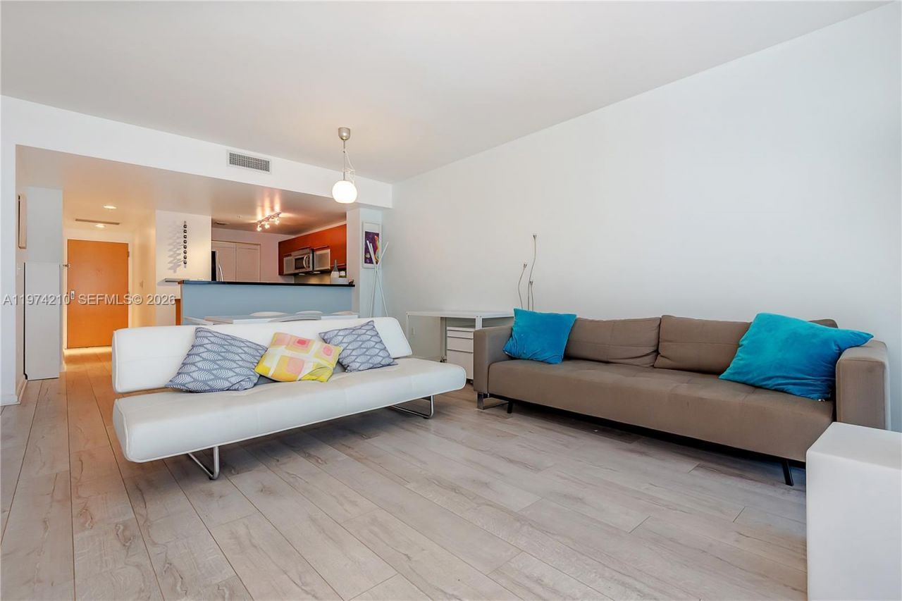 244 Biscayne Blvd , Unit 1005, Miami, FL 33132 Photo