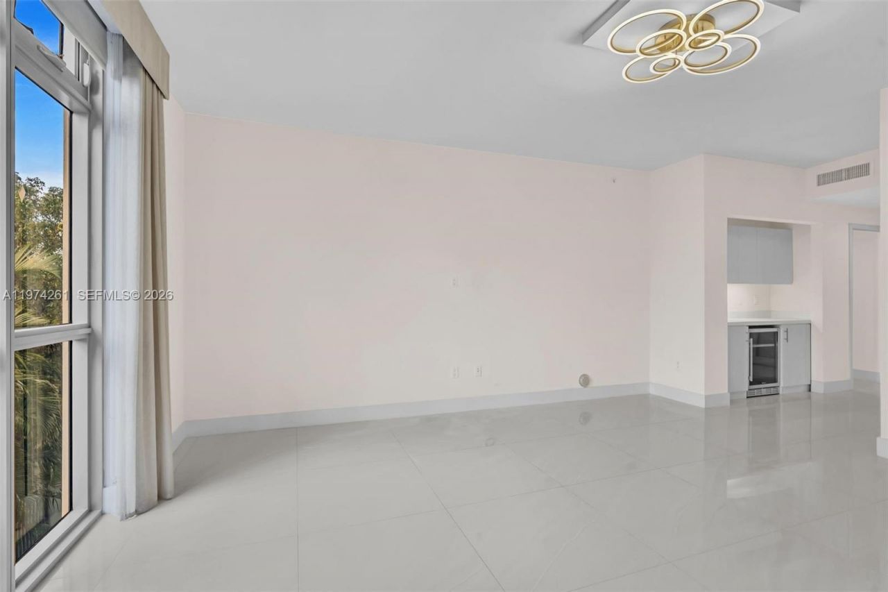 17301 Biscayne Blvd, Unit 210, North Miami Beach, FL 33160 Photo