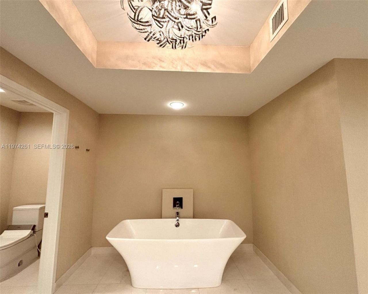 17301 Biscayne Blvd, Unit 210, North Miami Beach, FL 33160 Photo