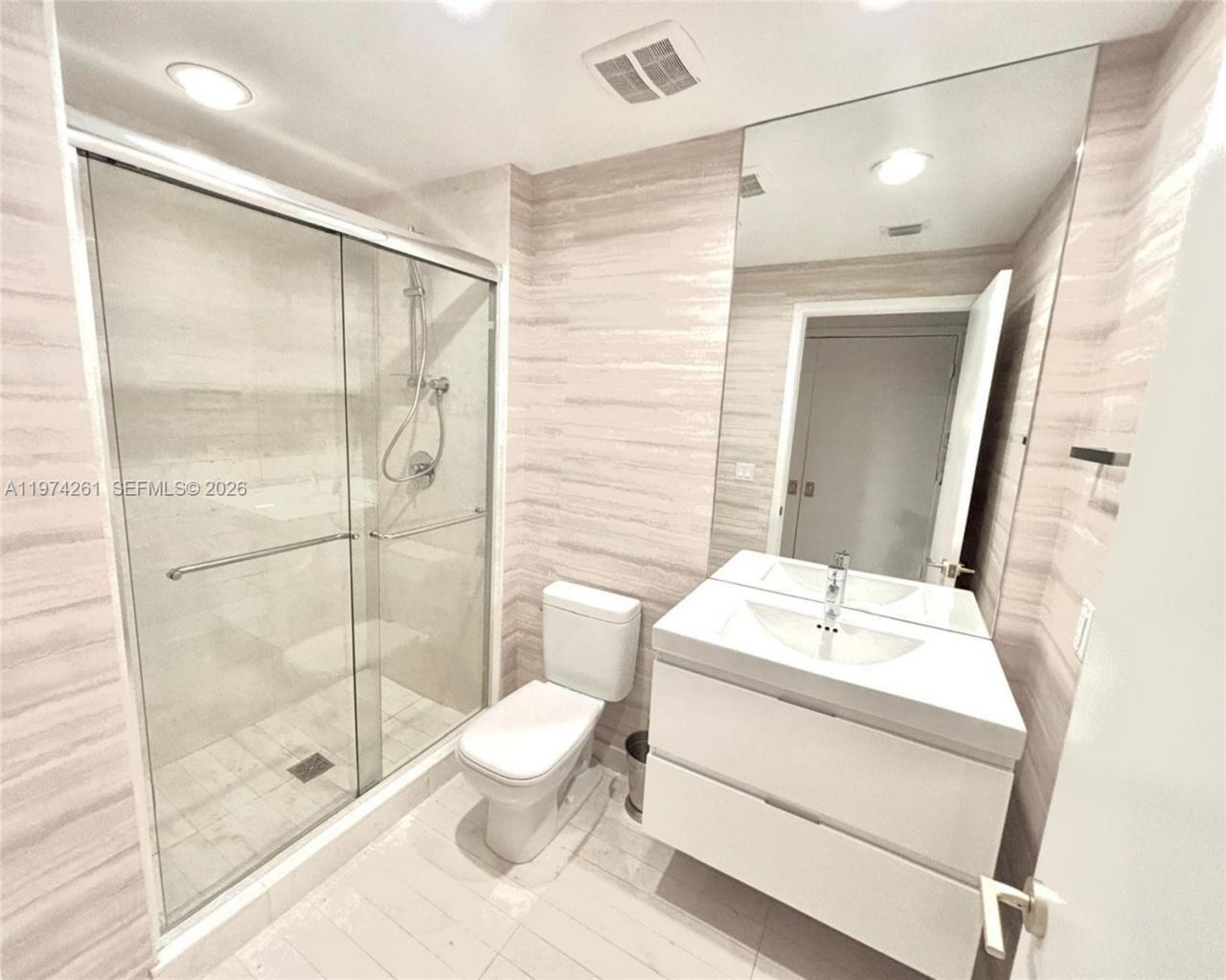 17301 Biscayne Blvd, Unit 210, North Miami Beach, FL 33160 Photo