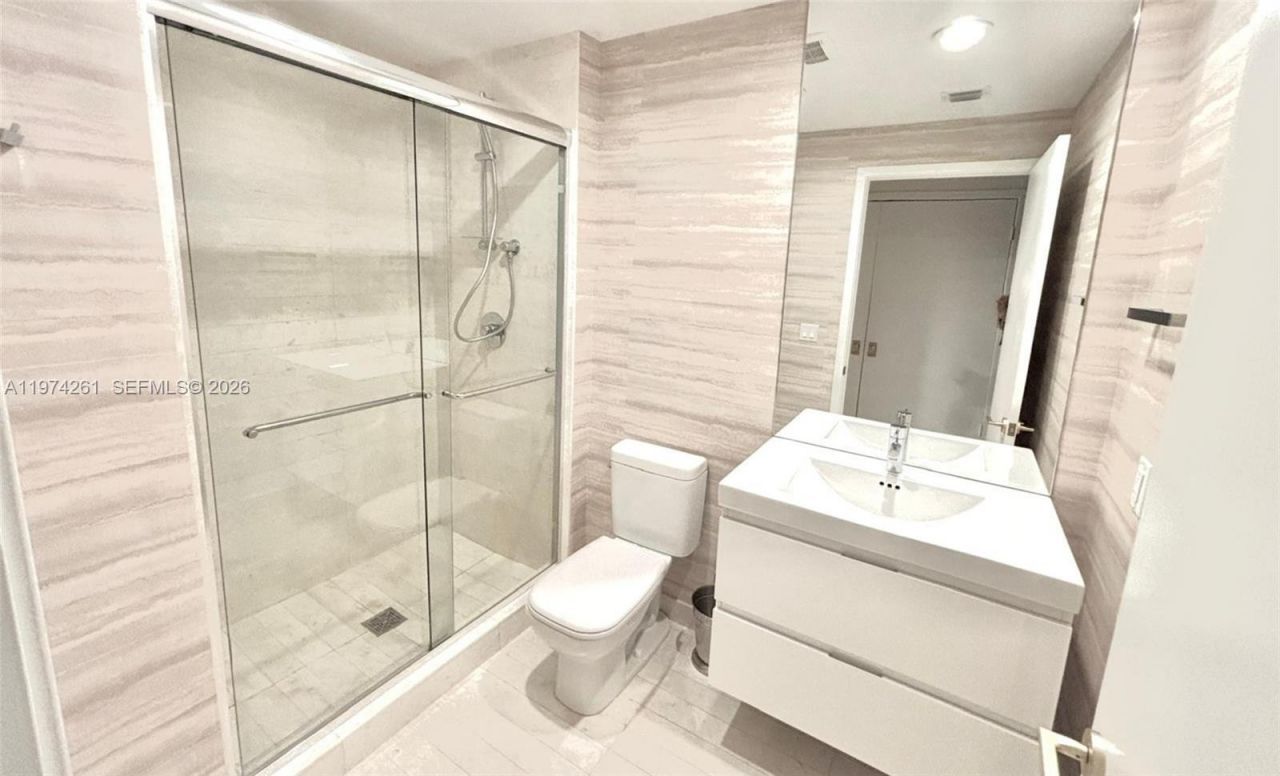17301 Biscayne Blvd, Unit 210, North Miami Beach, FL 33160 Photo