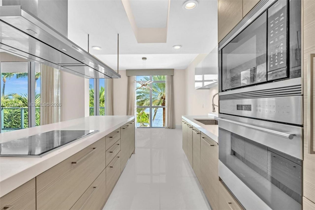 17301 Biscayne Blvd, Unit 210, North Miami Beach, FL 33160 Photo
