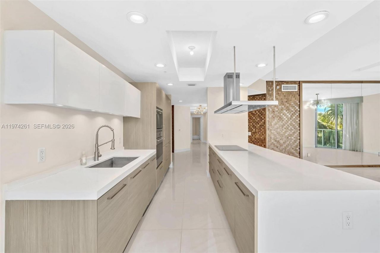 17301 Biscayne Blvd, Unit 210, North Miami Beach, FL 33160 Photo