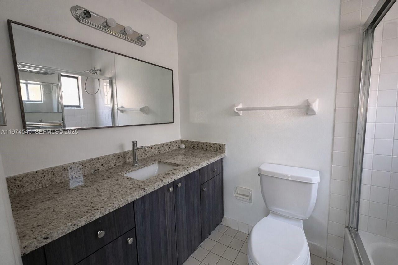 7891 W 29th Way , Unit 202, Hialeah, FL 33018 Photo
