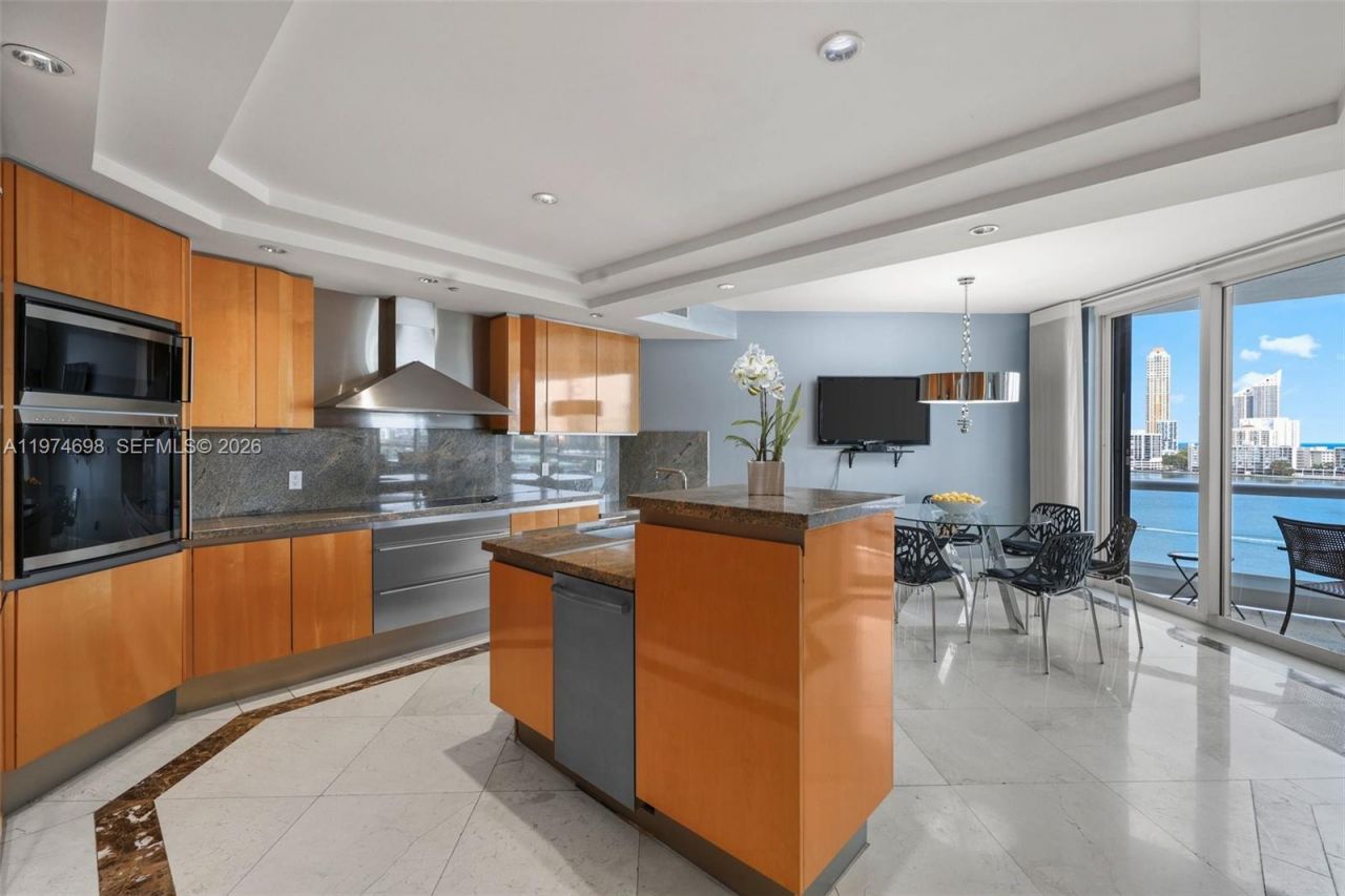 2600 Island Blvd, Unit 1006, Aventura, FL 33160 Photo