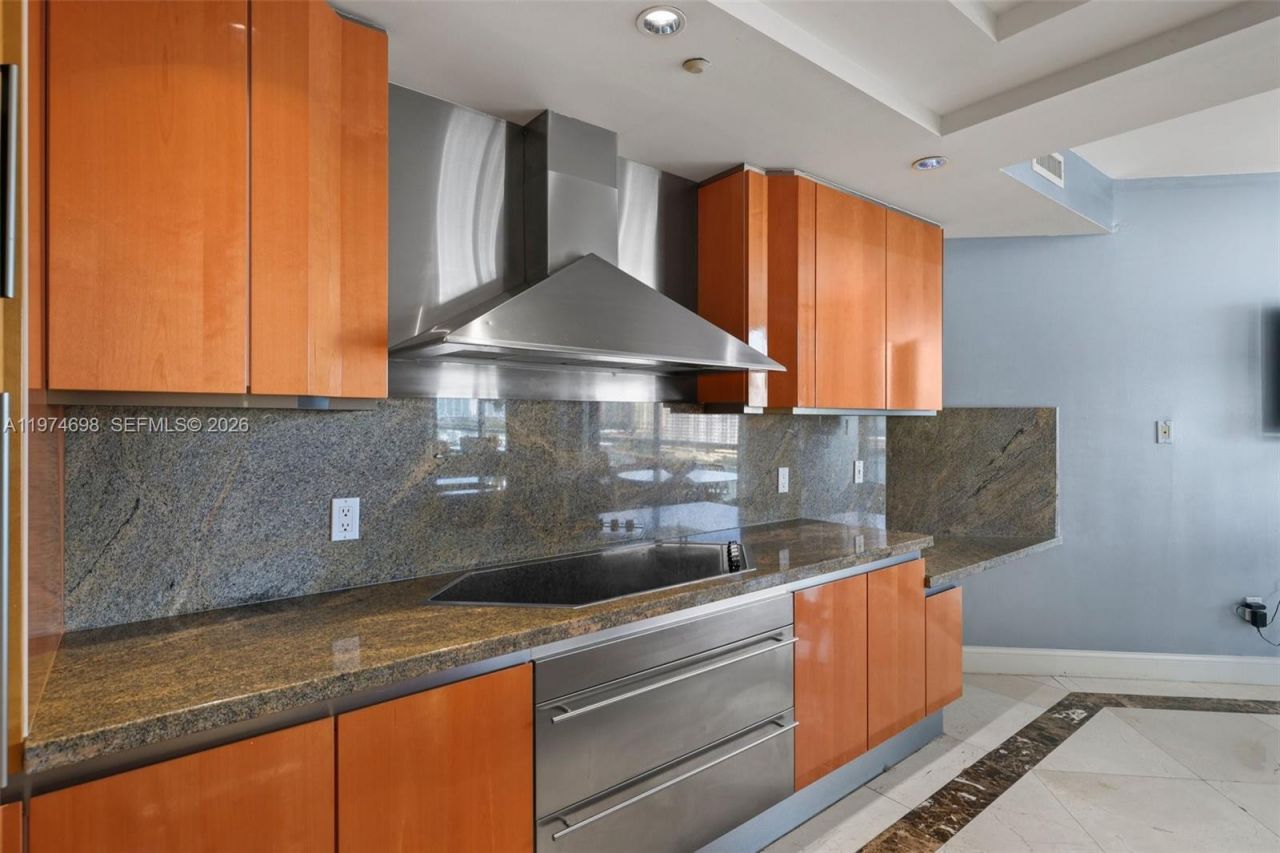 2600 Island Blvd, Unit 1006, Aventura, FL 33160 Photo