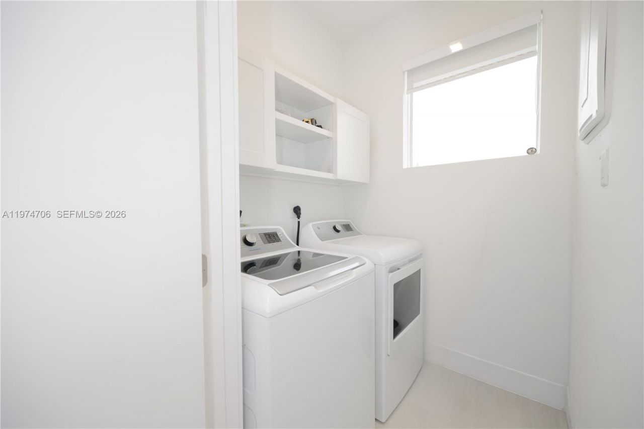 10366 NW 68th Ter , Doral, FL 33178 Photo