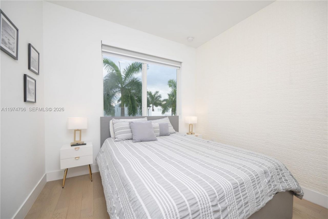 10366 NW 68th Ter , Doral, FL 33178 Photo