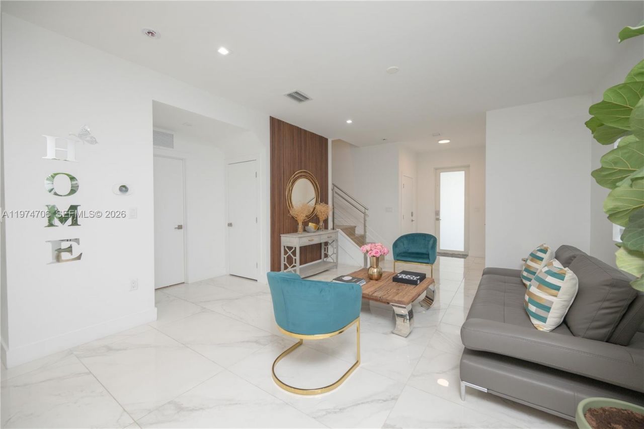 10366 NW 68th Ter , Doral, FL 33178 Photo