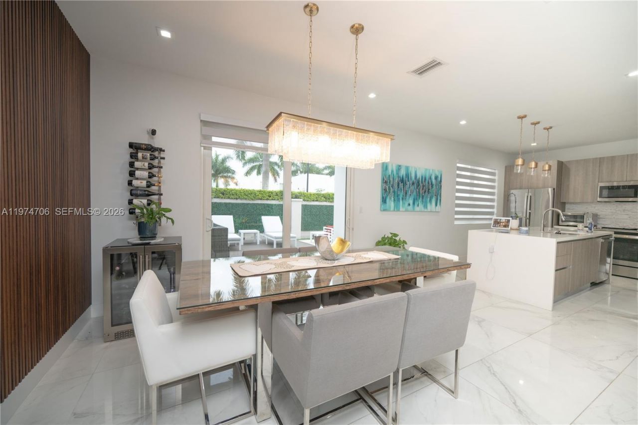 10366 NW 68th Ter , Doral, FL 33178 Photo